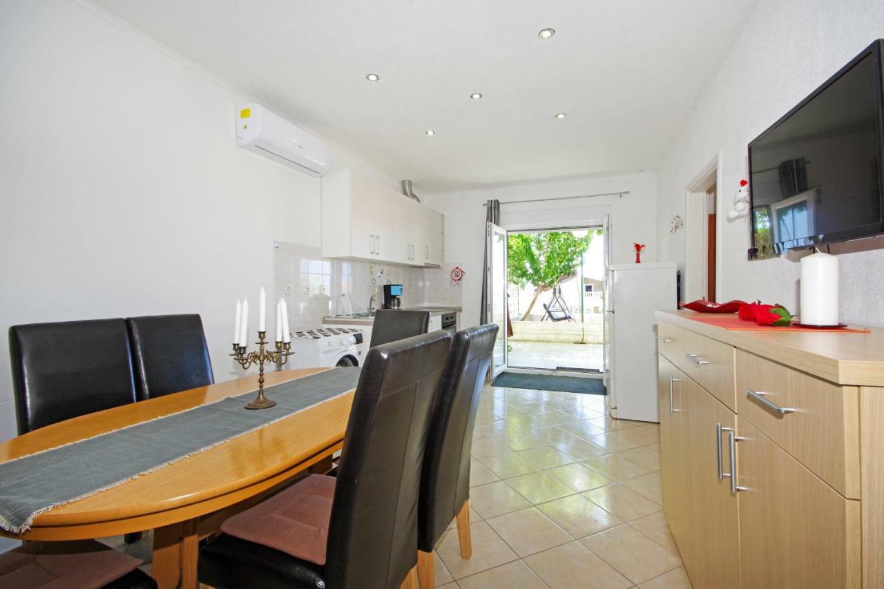 Apartment A&J Makarska Buitenkant foto