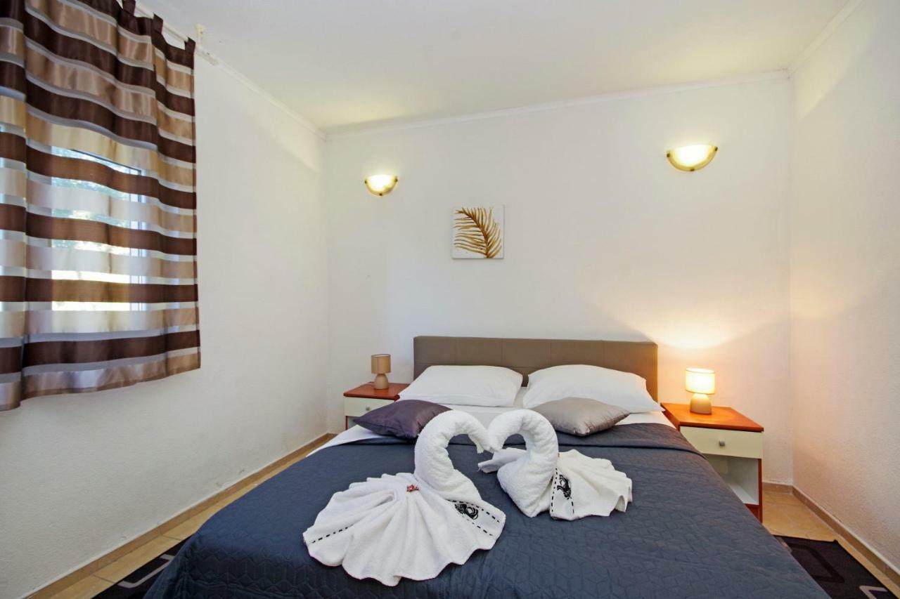 Apartment A&J Makarska Buitenkant foto
